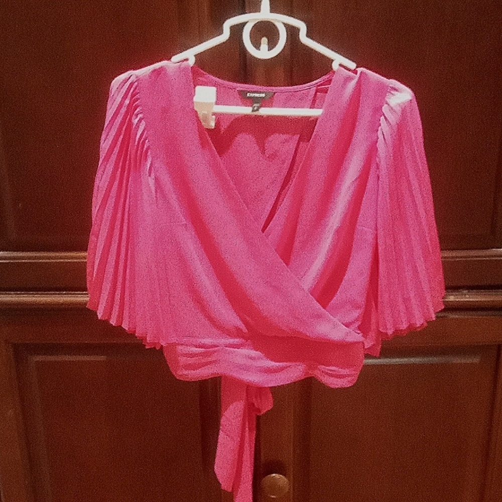 Express, med top NWOT